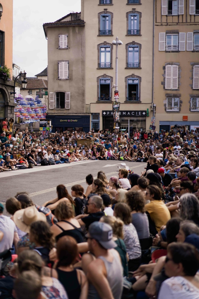 SU:M breath, spectacle du collectif coréen A PERSONS, présent